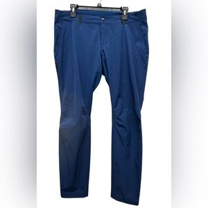 Under Armour Storm Heat Gear Women’s Blue Chinos Active Pants Slacks sz 14 New